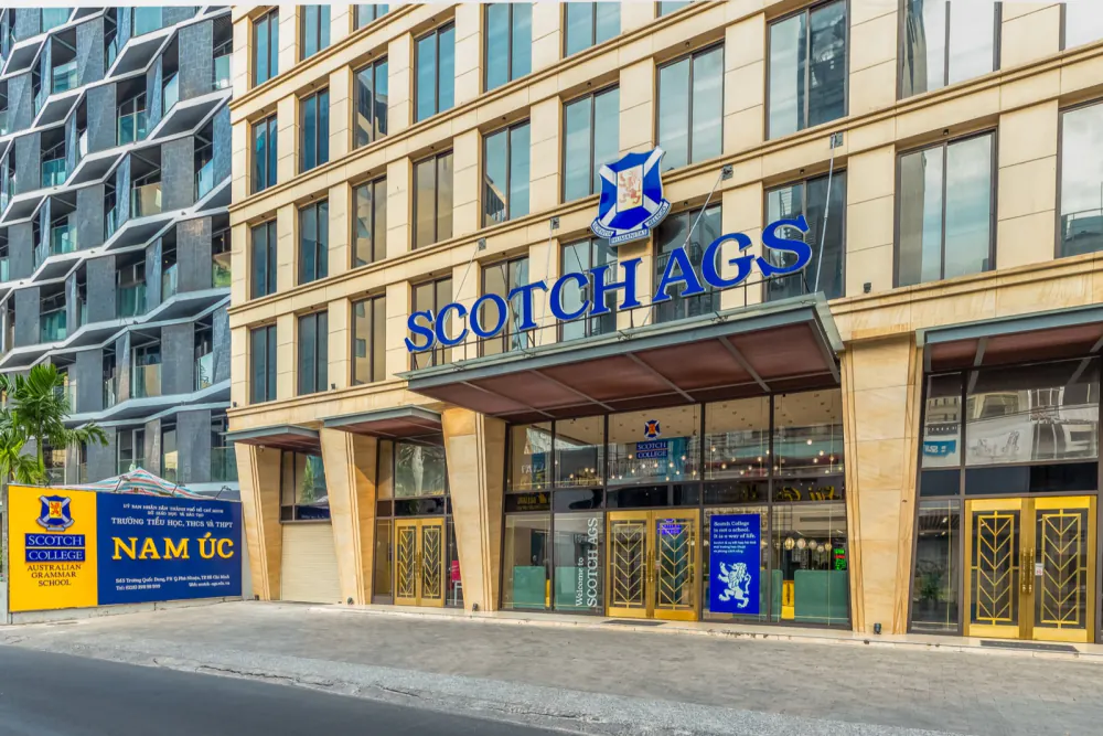 Saigon Centre Campus – mặt tiền