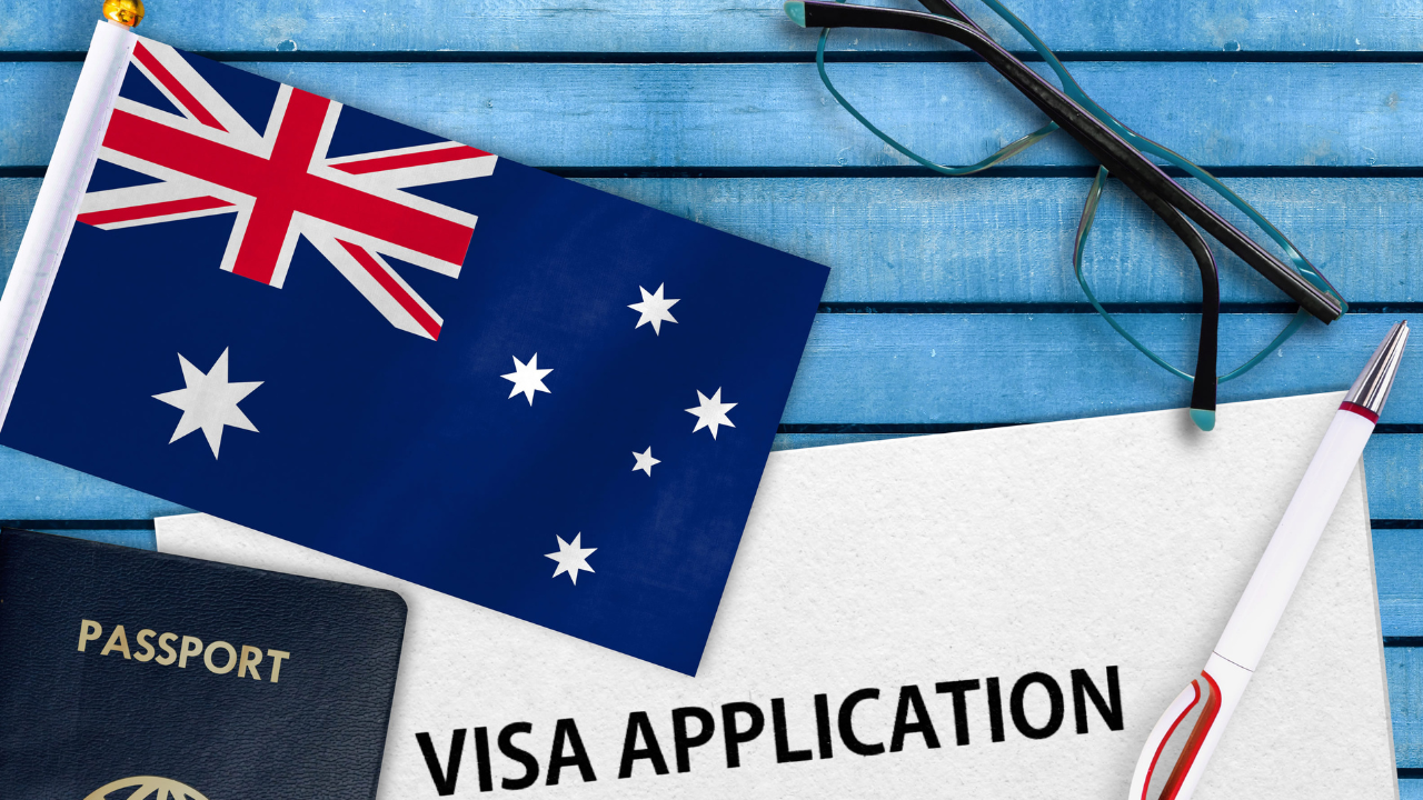 Danh sách các loại giấy tờ bắt buộc trong hồ sơ xin visa 500 du học Úc năm 2026.