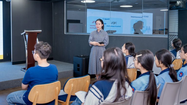Học sinh tham gia hội thảo tú tài Úc.