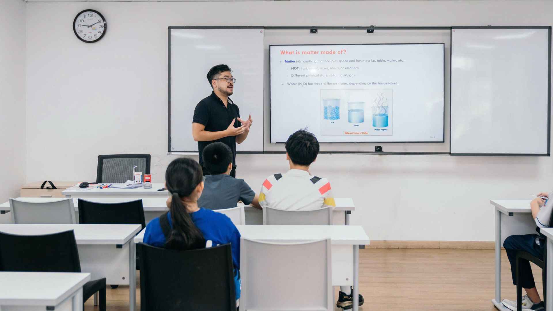 Học sinh tham gia Open Day. 