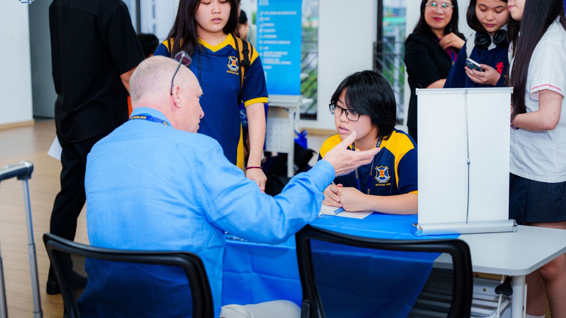 Công dân Việt Nam toàn cầu