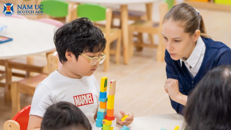 chương trình tích hợp là gì