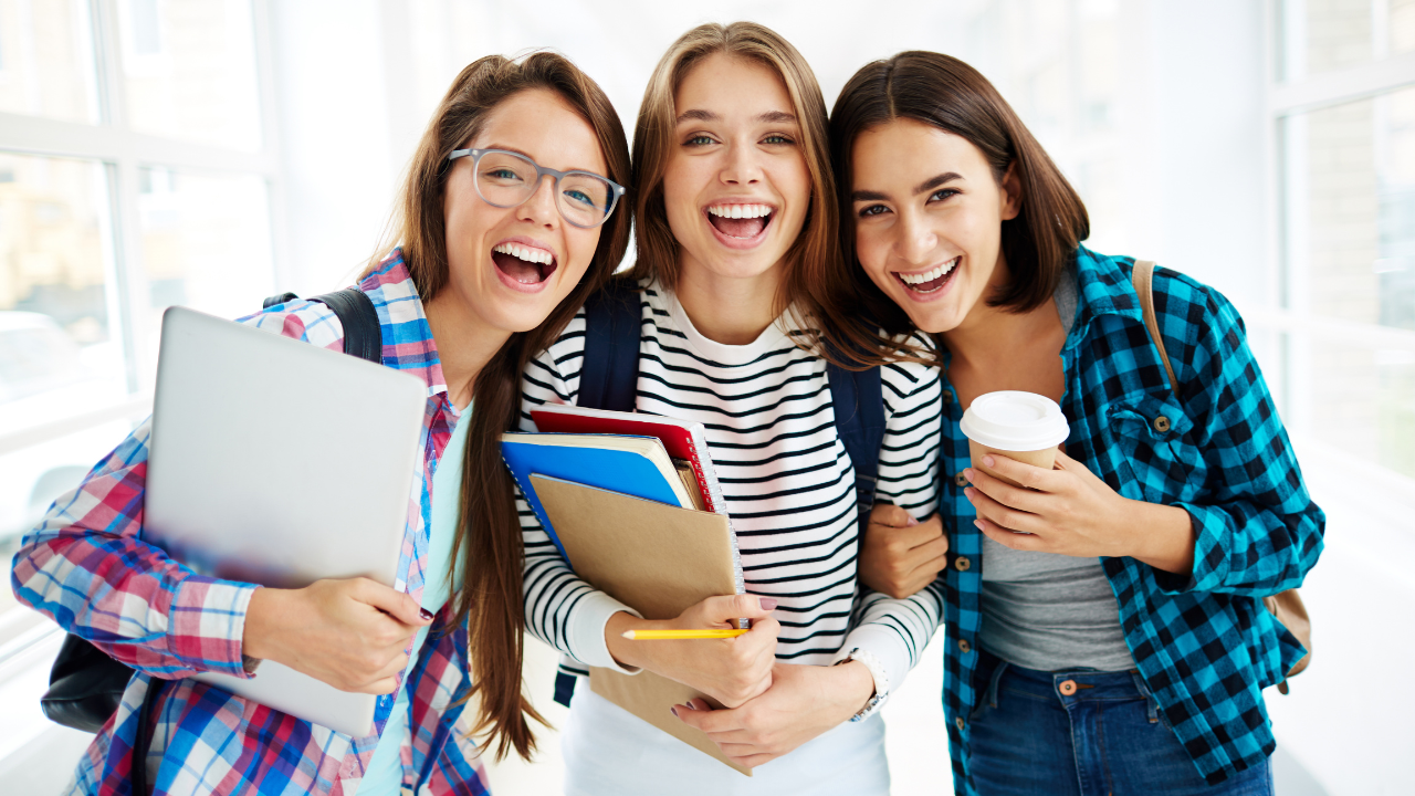Bảng tổng hợp điều kiện điểm trung bình môn GPA, chứng chỉ tiếng Anh IELTS, PTE và thứ hạng ATAR để vào thẳng đại học Úc năm 2026.