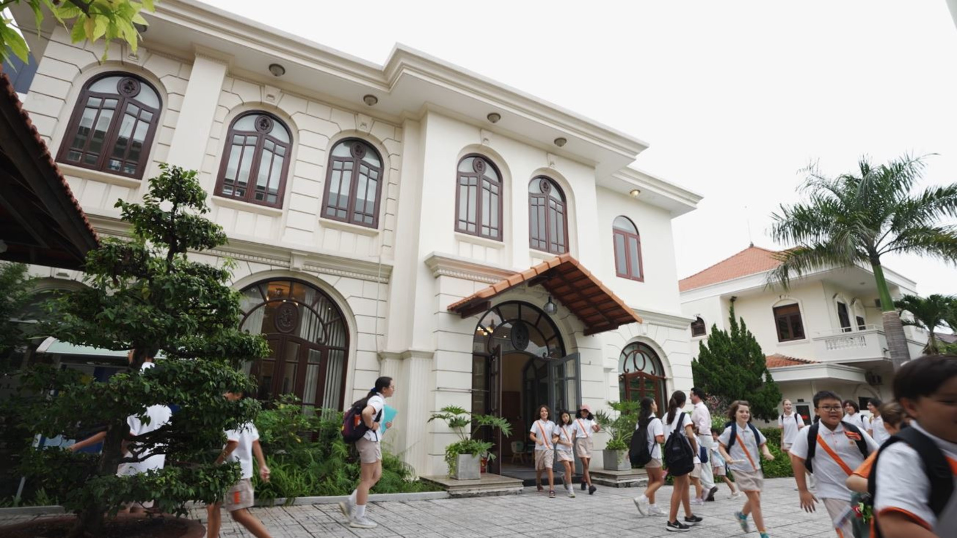 trường tiểu học quốc tế