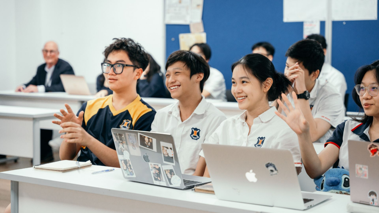 Giáo dục toàn diện