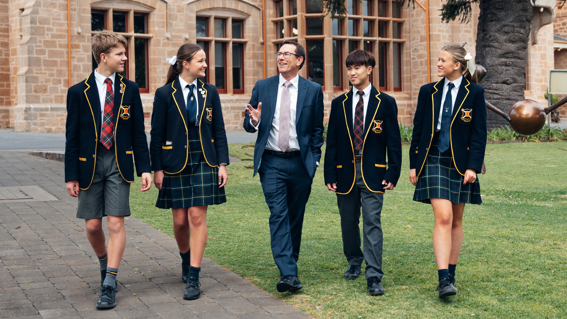 Trường Nam Úc Scotch AGS, đơn vị hợp tác cùng Scotch College Adelaide (Nam Úc, hơn 100 năm lịch sử) và được SACE Board (Nam Úc) cấp phép giảng dạy chương trình SACE, đang là một lựa chọn được nhiều phụ huynh tìm hiểu.